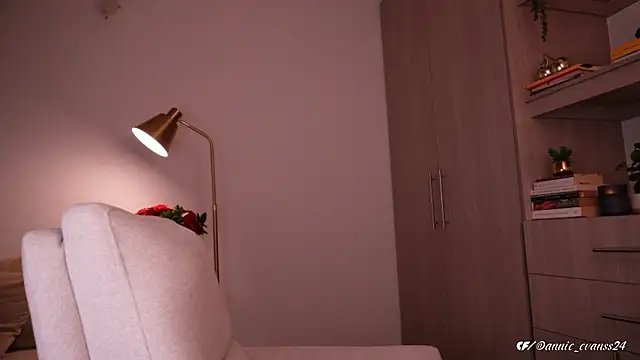 annie24_evans – Naživo XXX chat