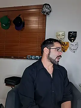 Zander823 Adlı Modelin Canlı XXX Sohbeti