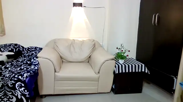 QueenhimanshiのライブXXXチャット