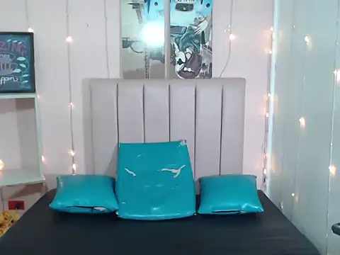 casandraroberthrs707 Live XXX-Chat