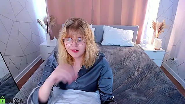 luna_c0raのライブXXXチャット