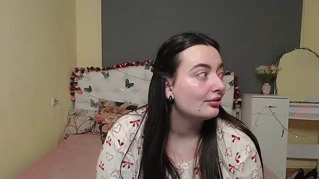 Chatroom XXX en direct de MilanaPrice