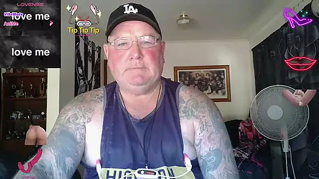 Webkamerová show KINKYBLUEYES69