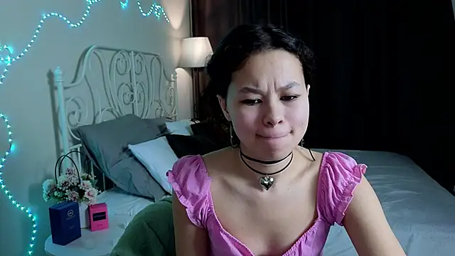 moco_choco Adlı Modelin Canlı XXX Sohbeti