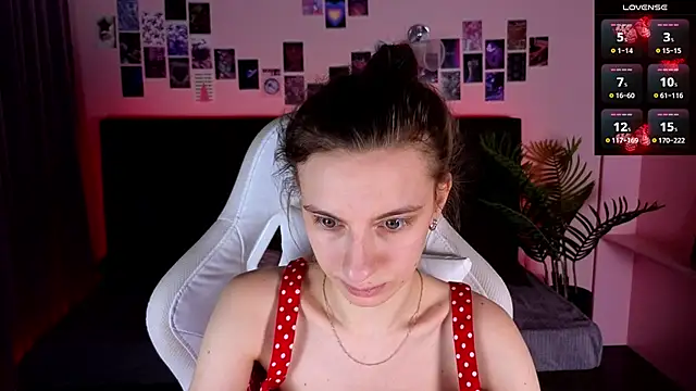 kaleriyaa_: απευθείας συνομιλία ΧΧΧ