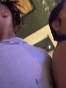 BigMfLuther Show in webcam