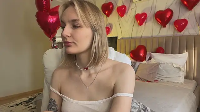 Chat +18 de _Vikky_Moon_ ao vivo