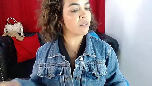 Abril_Beltran_ Chat XXX in diretta