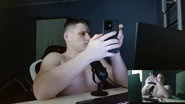 Poliglotjoe1 live XXX chat