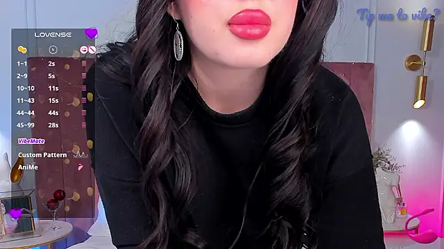 دردشة Mayzzie الجنسية المباشرة