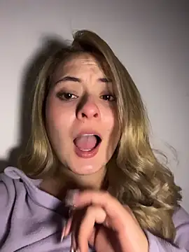 Lilaa2305 Live XXX-Chat