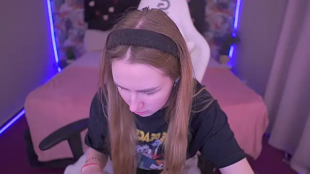 Chat +18 de GabriellaJass ao vivo