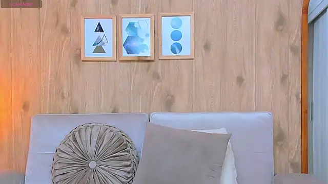 Chatroom XXX en direct de demyrose_