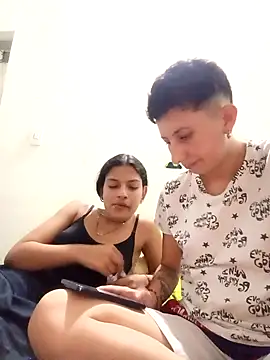 Chat +18 de Mei_and_Gaby ao vivo