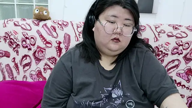 Nadine_asian: απευθείας συνομιλία ΧΧΧ