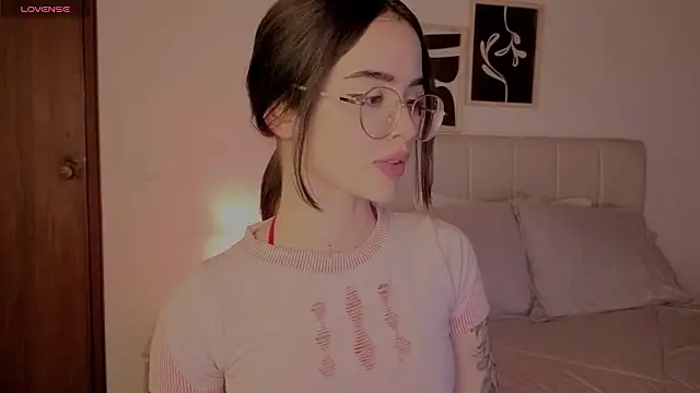 Roxxy_mora 即時 XXX 聊天