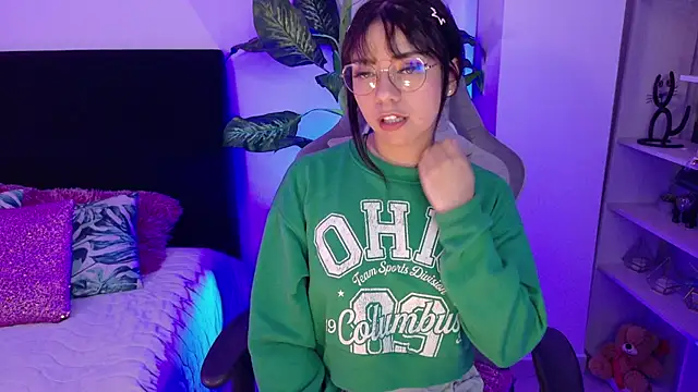 melany_naa 即時 XXX 聊天