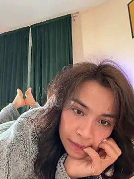 دردشة Adriennesexxx الجنسية المباشرة