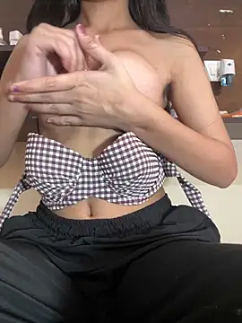 Modelbigbobs – Naživo XXX chat