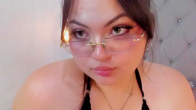 Tessa_Sinclaire: απευθείας συνομιλία ΧΧΧ