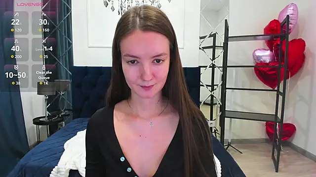 LoraSunnyy Adlı Modelin Canlı XXX Sohbeti