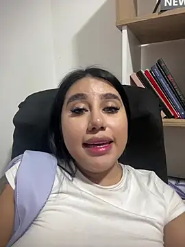 Sophie_Dreamss Adlı Modelin Canlı XXX Sohbeti