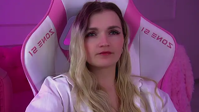 AnnyRaii – Naživo XXX chat