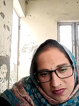 Cute-karisma1234's Live XXX Chat