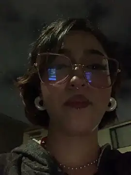 Chat XXX en directo de LilithMonette