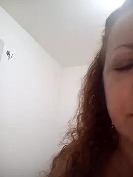 Chat +18 de SOLTEIRASIGILO ao vivo