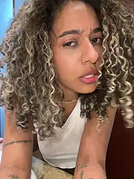 Živý XXX chat Belkaj