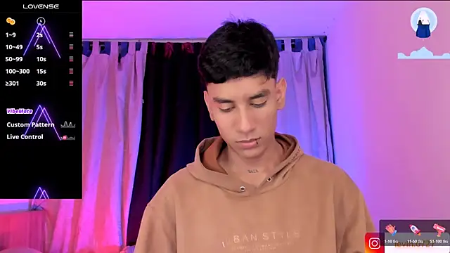 دردشة Damien_Howard الجنسية المباشرة