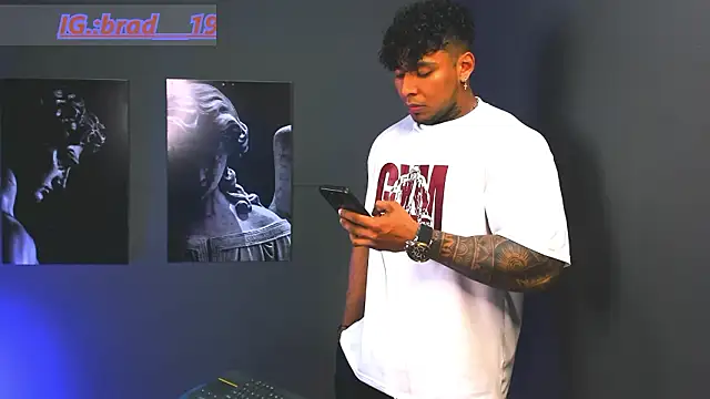 دردشة bradley_smith الجنسية المباشرة