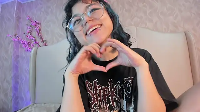 Chatroom XXX en direct de TerumiKitty