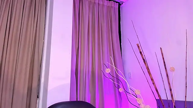 XenaRevelo Live XXX Chat