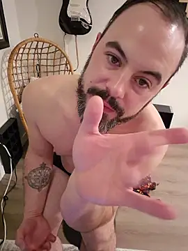 MaskedMajor élő XXX-chatje