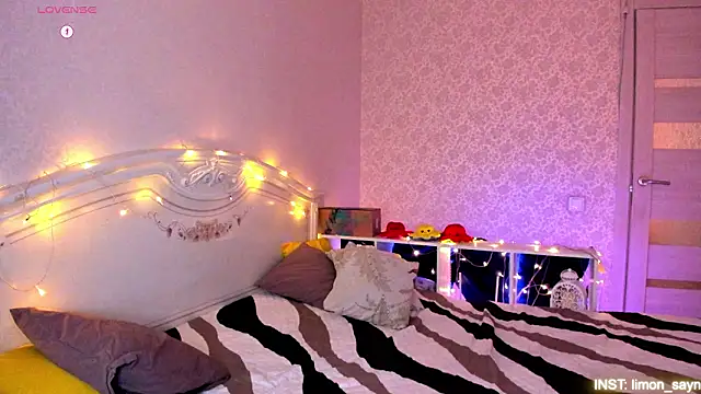 LillyMoure_ – Naživo XXX chat