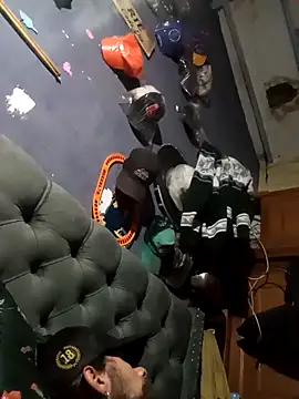 Chat XXX en directo de hairy_mannn