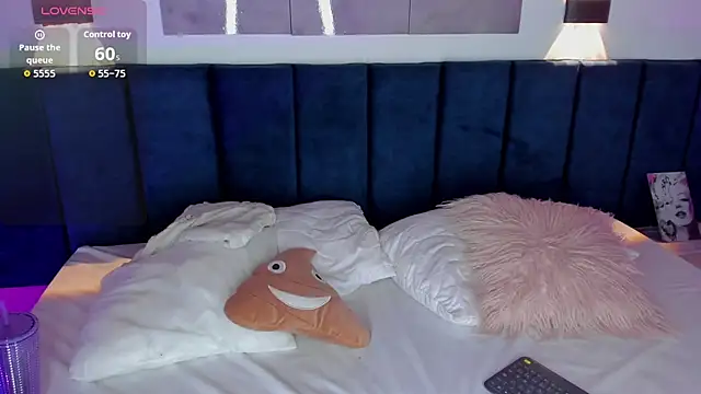 SharonLovee live XXX chat