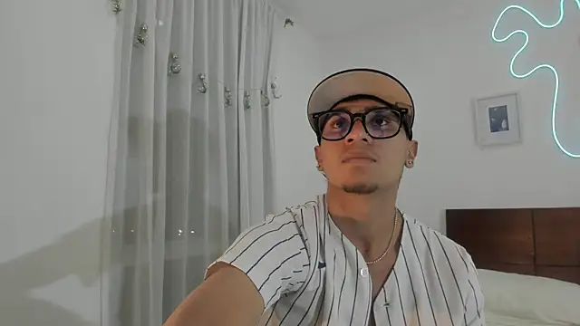 hardcoreheat_ind Live XXX-Chat