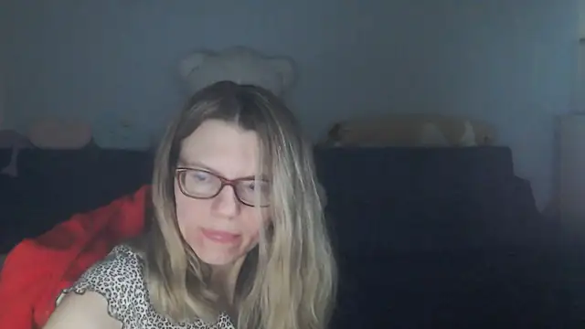 night_is_dark – Naživo XXX chat