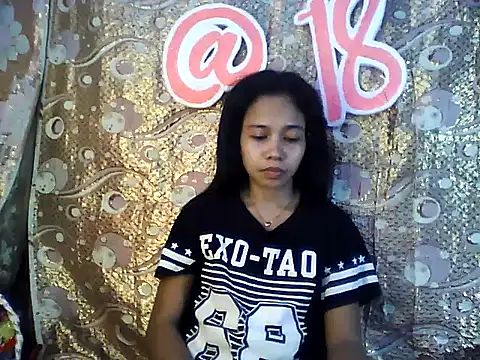 PinaySkinnyGirl's Live XXX Chat