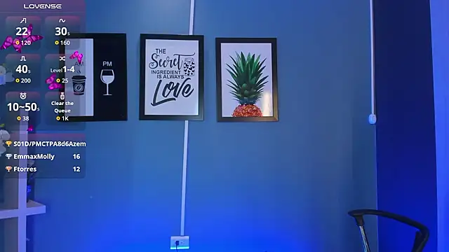 แชท XXX สดของ AmmyJones_