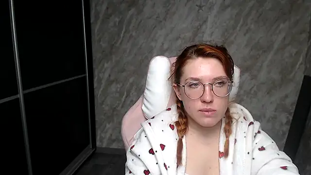 Онлайн чат XXX Reginasmilee