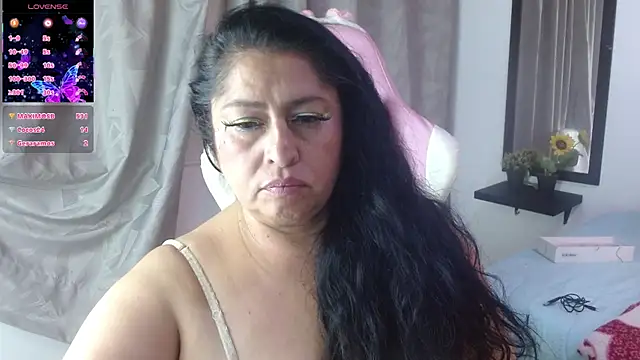 Keyla01_ Adlı Modelin Canlı XXX Sohbeti