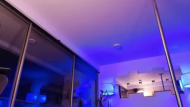 Chat XXX ao vivo de mandi4pole_