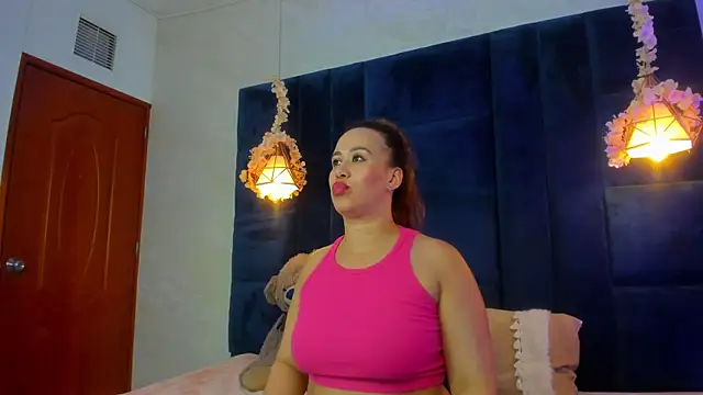 AFRODITAARGENNUSn Live XXX chat