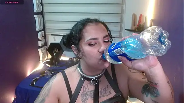 Chatroom XXX en direct de Alexa_Slavehot777