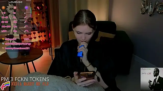 Dilara_xBaby Adlı Modelin Canlı XXX Sohbeti