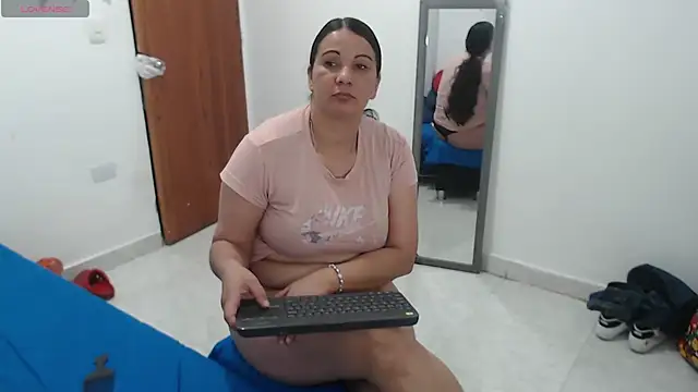 Chat XXX en directo de Laura_fox1